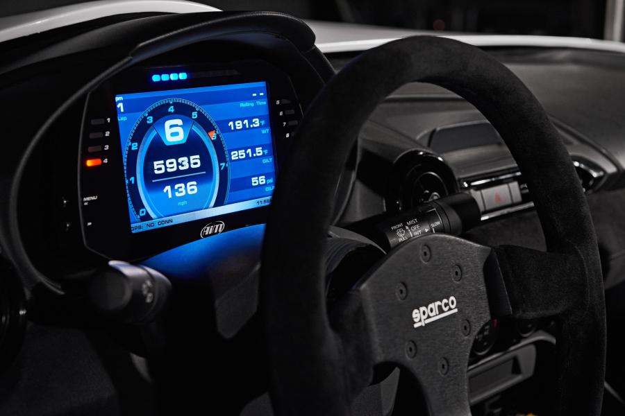 Панель приборов Mazda MX-5 Speedster Evolution Concept 2016 года  (фото 3 из 7)